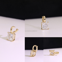 Collier pendentif haut de gamme tendance en or massif 14 carats avec moissanite taille princesse géométrique / diamant de laboratoire pour femme, personnalisation possible