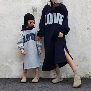 Vêtements pour parent-enfant, nouveau pull en coton molletonné, ample et épais, tenue assortie pour la famille, en grandes lettres, collection automne et hiver