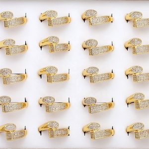 Jxx <span class=keywords><strong>Lot</strong></span> de En Stock Hommes Femmes <span class=keywords><strong>Bague</strong></span> En Alliage De Laiton Plaqué Or Dubaï Or De Luxe Mode Zircon Bijoux Anneau - Product Image 2