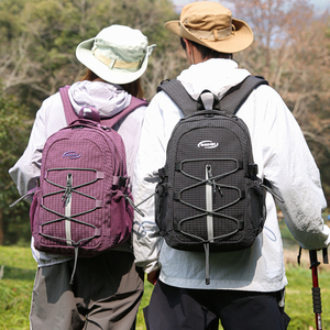 Mochila Ligera de Senderismo con Diseño de Rejilla, Multiusos, para Campamento, Viajes y Desplazamientos Diarios - Product Image 1