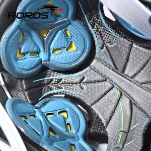 Casque de hockey Soyuz haute performance, respirant, dissipateur de chaleur, réglable et protecteur - Product Image 4