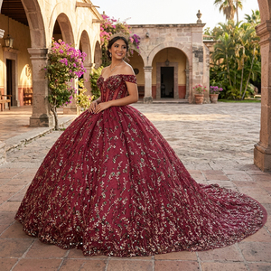 6925 Hermoso Vestido de Quinceañera Borgoña Vintage sin Tirantes, Estilo Baile, Largo hasta el Suelo, con Cuentas, Cristales y Encaje Natural - Product Image 1