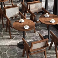Set di Tavoli e Sedie dal Design Minimalista OEM ODM per Ristoranti Commerciali, Caffetterie, Bar di Dolci, Bistrot e Caffè