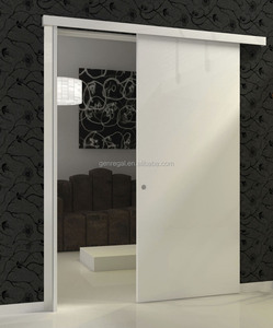 <span class=keywords><strong>Porte</strong></span> coulissante <span class=keywords><strong>en</strong></span> <span class=keywords><strong>bois</strong></span> blanc laqué pour projets hôteliers, avec cadre massif et finition placage, idéale pour la décoration d'appartements - Product Image 2