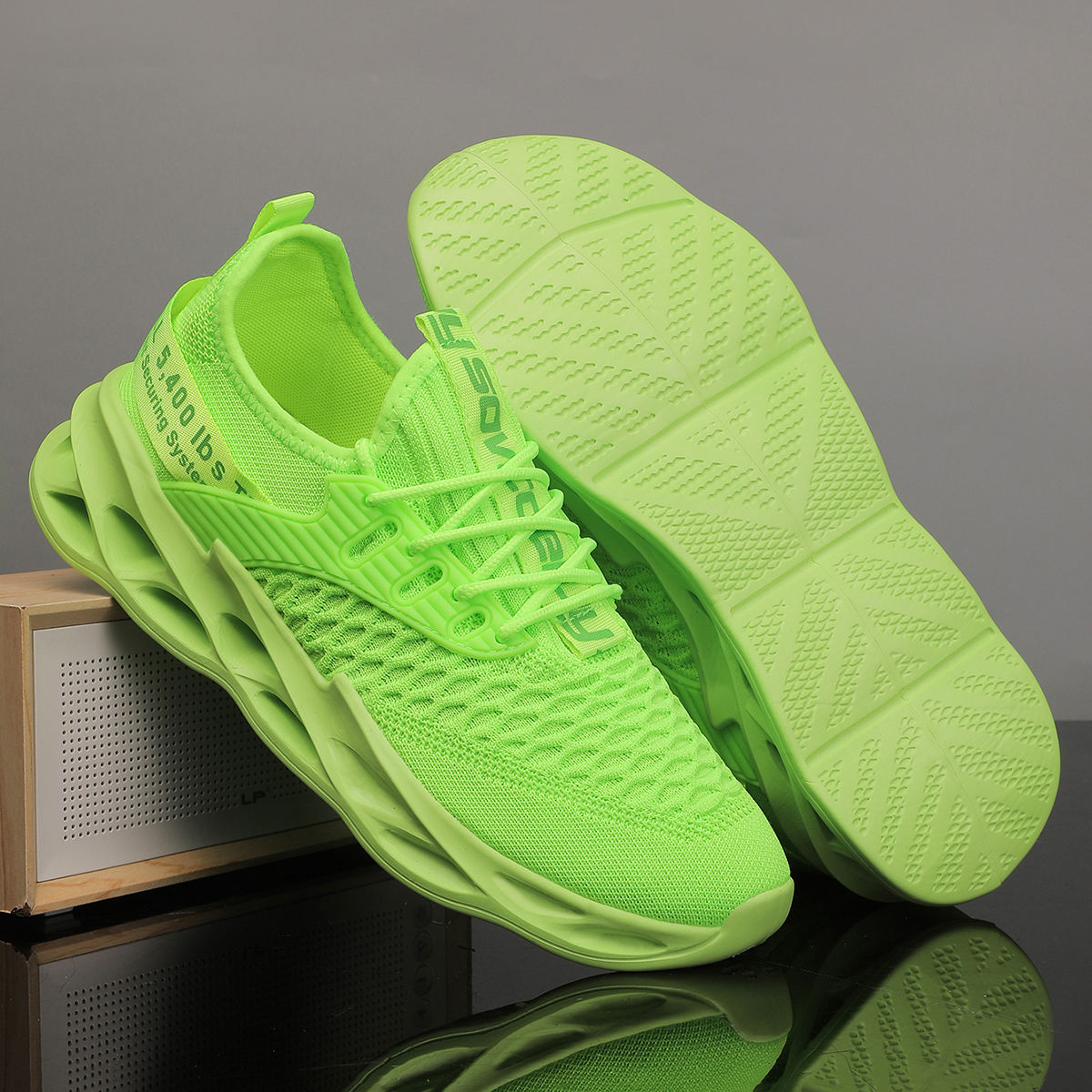 สีเขียว