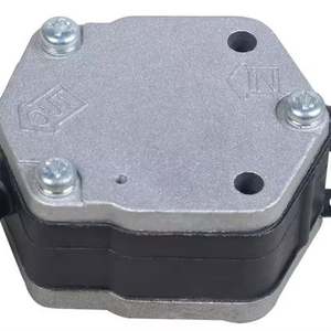 Pompe à carburant compatible avec les moteurs 2 temps de 115 à 300 CV - Product Image 1