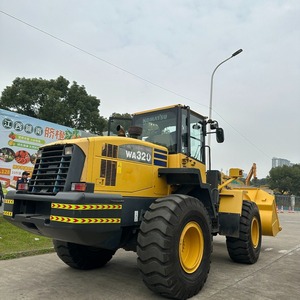 รถตักดิน Komatsu มือสองพร้อมปั๊มมอเตอร์เครื่องยนต์ WA320-5รถสภาพดี - Product Image 3