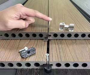 Tavole <span class=keywords><strong>per</strong></span> decking composito in <span class=keywords><strong>legno</strong></span>-plastica coestruso dal design moderno, impermeabili <span class=keywords><strong>per</strong></span> esterni, <span class=keywords><strong>per</strong></span> pavimentazione Trex con decking in WPC - Product Image 2