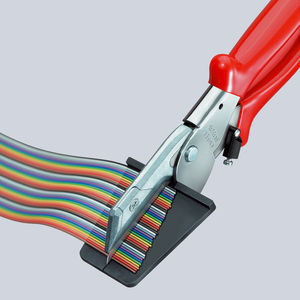 Cortador de Cables Planos Knipex, Cuchilla de Acero Inoxidable, Mango Suave Rojo, Tijeras Industriales para Electricistas - Product Image 1