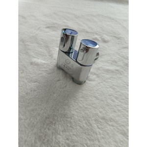 วาล์วทองแดงแบบสองทาง ขนาด 4 มม. เกลียวใน ผิวโครเมียม สำหรับใช้ในห้องน้ำ - Product Image 3