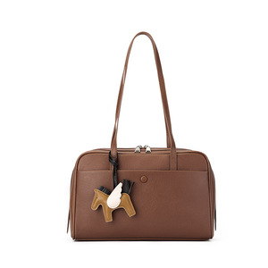 Sac fourre-tout vintage pour femme en <span class=keywords><strong>cuir</strong></span> de vachette véritable avec double fermeture éclair, design portable et doublure en polyester - Product Image 1