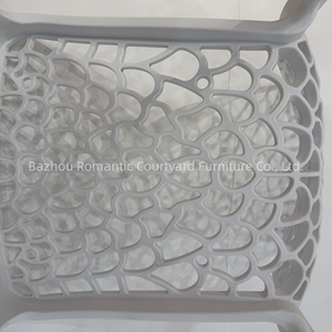 Chaises de salle à manger ergonomiques en plastique, design élégant, sans accoudoirs, durables, à prix abordable, très demandées - Product Image 6