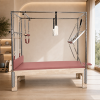 Table trapèze Cadillac en bois de chêne rose poussiéreux, avec pieds modulaires fendus et plateau plat antidérapant, pour cours de bien-être en boutique