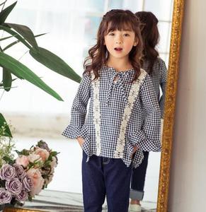 Camiseta de Verano para Niña, Nueva Moda, Blanca y Negra a Cuadros, con Cordones y Mangas Abullonadas - Product Image 4