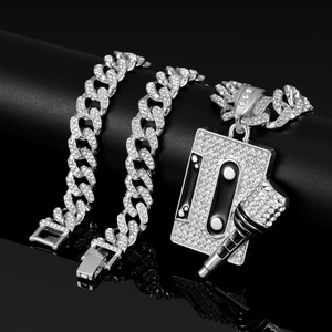 Collana in Lega di Zinco Placcata Oro a Tema <span class=keywords><strong>Hip</strong></span> <span class=keywords><strong>Hop</strong></span> con Catena a Maglie Geometriche, Ciondolo Bling Iced Tape e Microfono per Feste - Product Image 2