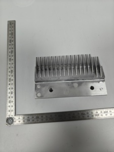 Parti originali della scala mobile di fabbrica sinistra pettine in alluminio 17 158x100mm 2L11531-L - Product Image 2