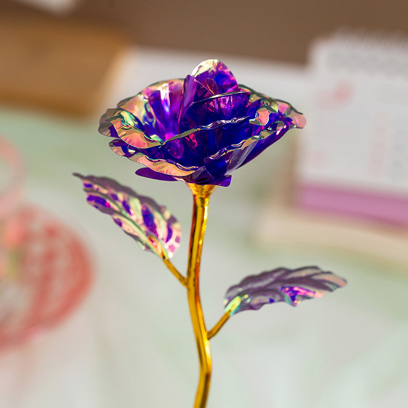 Fleur colorée dorée de 18 cm, fleur violette