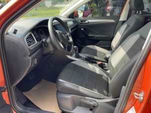 <span class=keywords><strong>Volkswagen</strong></span> <span class=keywords><strong>T</strong></span>-<span class=keywords><strong>ROC</strong></span> 2019 SUV Usata, Guida a Sinistra, <span class=keywords><strong>Auto</strong></span> di Seconda Mano per Esportazione - Product Image 4
