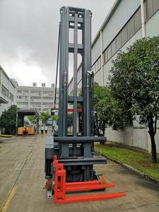 Gerbeur assis trois directions de 1,6 tonne, élévateur 12 m, chariot élévateur pour allées super étroites pour stockage haute densité - Product Image 2