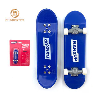 Vente en gros Nouveau paquet Cadeau promotionnel Jouet <span class=keywords><strong>Mini</strong></span> plastique Blanc Roues Impression Couleur Planche de bureau Personnalisé Doigt Planche à roulettes pour enfants - Product Image 1