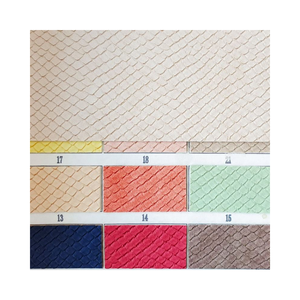 Campione gratuito copridivano in pelle sintetica in PVC e <span class=keywords><strong>coprisedili</strong></span> <span class=keywords><strong>per</strong></span> <span class=keywords><strong>auto</strong></span> lavorati a maglia e <span class=keywords><strong>imbottiti</strong></span> con motivo in rilievo <span class=keywords><strong>per</strong></span> uso decorativo e borse - Product Image 2