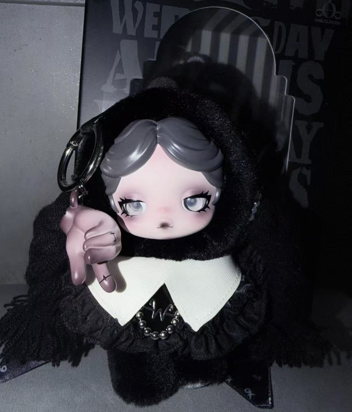 SKULLPANDA Robe noire du mercredi