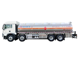 Camion-citerne à carburant SINOTRUK HOWO Euro Spec 8x4 avec réservoir de carburant en aluminium de 25500L 30000L, EBS ESC, suspension pneumatique pour le stockage d'eau - Product Image 1