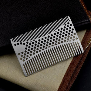 Pettine a doppio dente in acciaio inossidabile da uomo con carta di credito - Product Image 2