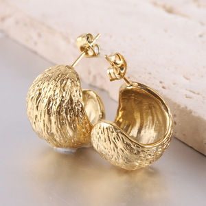 Pendientes geométricos de acero de 19 mm, acero dorado y titanio para mujer, joyería de moda - Product Image 4