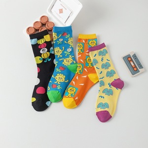 Calcetines creativos de estilo caricatura, transpirables y suaves, para mujeres y hombres, deportivos, de ocio, hasta la pantorrilla, de algodón, para primavera y otoño, al por mayor - Product Image 1