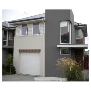 Prima Vente en gros bon marché <span class=keywords><strong>Porte</strong></span> de <span class=keywords><strong>garage</strong></span> résidentielle en verre et aluminium de style moderne Portes de <span class=keywords><strong>garage</strong></span> sectionnelles à vue complète pour maisons - Product Image 3