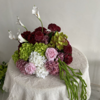 Composition florale populaire pour mariage, en soie artificielle, avec hortensia vert et rose bordeaux, boule de fleurs bordeaux pour décoration de mariage