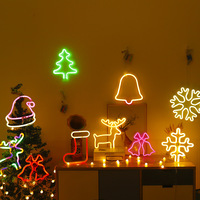 Set di Luci LED al Neon Natalizie a Forma di Renna, Campana e Albero per Decorazioni Festive e Atmosfera per Feste