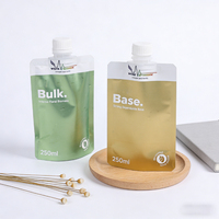 Pochette de recharge réutilisable pour spray désinfectant pour les mains, avec bec verseur, 70 % d'alcool dérivé de la canne à sucre, 200 ml