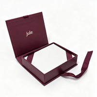 Boîte à cartes-cadeaux élégante et tendance pour salon de beauté, centre de spa, avec ruban et nœud