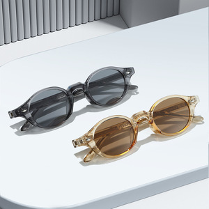 Gafas de Sol Redondas Personalizadas Premium OEM 2026 Negras Tr90 Polarizadas Ligeras con Protección UV400, Montura Completa, Duraderas, Cómodas, Unisex - Product Image 4