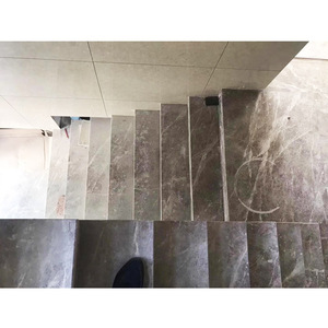 Carreaux de sol et muraux en marbre gris pierre pour hall d'entrée et escalier - Product Image 3