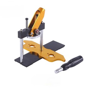 Nhà Sản Xuất Của Hot Bán DIY Thông Tư Huy Hiệu Nam Châm Huy Hiệu Nút Sản Xuất Máy Với Kích Thước Khác Nhau Từ <span class=keywords><strong>25Mm</strong></span> Để 75Mm - Product Image 4