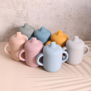 Tasse d'apprentissage en silicone anti-fuite pour bébé à 360 degrés avec poignées – Tasse d'apprentissage en silicone pour bébé - Product Image 2