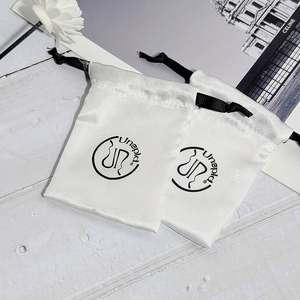 Sacs en satin recyclables avec cordon de serrage, sac à main pour perruque, chaussures de danse, logo personnalisé pour le stockage de cadeaux, emballage anti-poussière pour perruques - Product Image 5