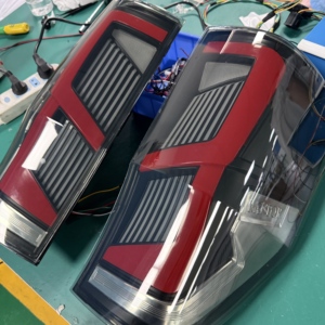 Nuevas Luces Traseras de 12V para Ranger XL Tipo 2019-2023, Ensamblaje de Luz de Freno Trasera con Sensor de Punto Ciego - Product Image 6