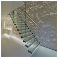 Escalier flottant cantilever Prima Villa, escalier flottant sur mesure avec balustrade en verre