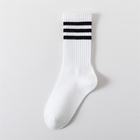 Chaussettes de sport à rayures, confortables et respirantes, pour femmes, vente en gros