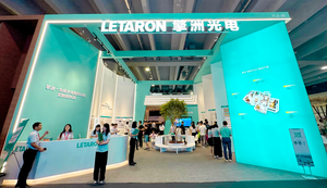 Éclairage de miroir intelligent intégré AED150-12VUL-3AF, ultra-plat, étanche, sans scintillement, avec driver LED mondial dimmable Triac et fonction anti-buée - Product Image 3