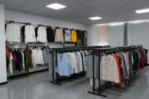 <span class=keywords><strong>Polo</strong></span> da Uomo Classica alla Moda all'Ingrosso, 95% Poliestere, Casual, Manica Lunga con Bottoni e Design con Patch sui Gomiti - Product Image 5