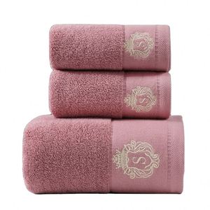 Juego de Toallas de Hotel y Spa Blancas Suaves de Calidad Lujosa para Manos y Cara, 100% Algodón, Toallas Desechables Comprimidas, Alta Resistencia del Color - Product Image 1