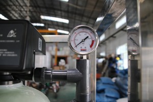 Machine <span class=keywords><strong>de</strong></span> distillation d'<span class=keywords><strong>eau</strong></span> potable avec filtre à <span class=keywords><strong>eau</strong></span> pure machine <span class=keywords><strong>de</strong></span> production <span class=keywords><strong>de</strong></span> station <span class=keywords><strong>de</strong></span> traitement d'<span class=keywords><strong>eau</strong></span> - Product Image 4