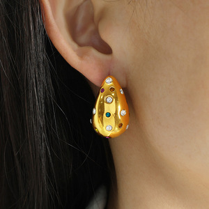 Pendientes colgantes con forma de lágrima, engaste de bisel de diamantes de imitación dorados, joyería de fiesta, poste de acero inoxidable para la oreja - Product Image 4