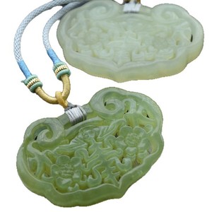 Colgante de Jade Xiuyan Tallado a Mano con Flor de Ciruelo, Estilo Chino, Material para Joyería DIY, Amuleto Grabado de Piedra Natural - Product Image 5