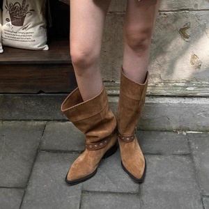 Nuovi Stivali Western Marroni Impilabili Invernali, Vendita all'Ingrosso, Stivaletti da <span class=keywords><strong>Donna</strong></span> con Punta Affusolata e Tacco Grosso - Product Image 3